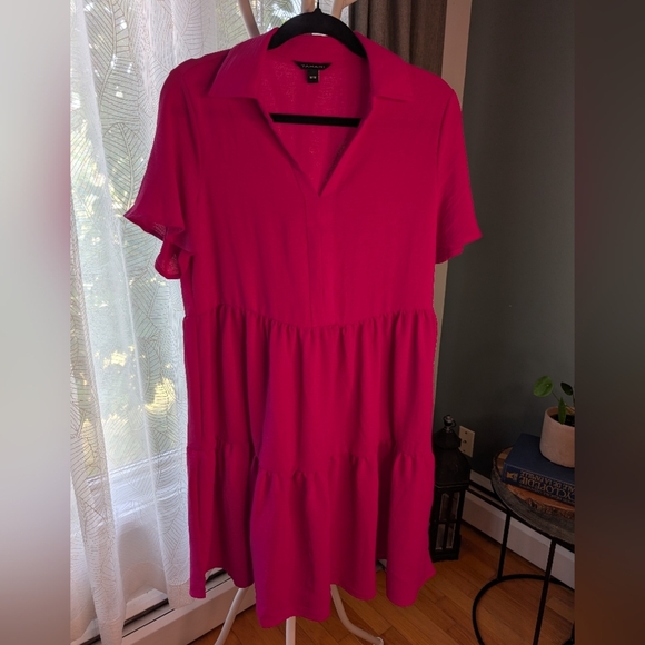 92.Tahari Fuchsia Short Sleeve Top - Picture 1 of 3